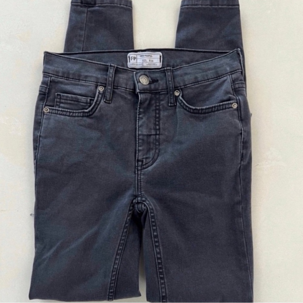 Free People Mid Rise Distressed Skinny Jeans 26